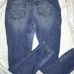 Levi Legging Fit Jeans